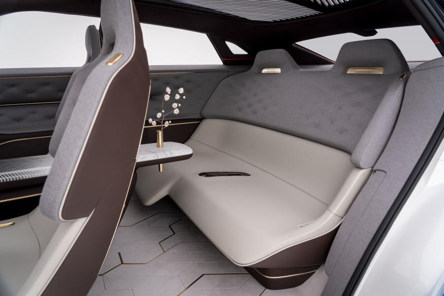 Интерьер Infiniti QX Inspiration 2019 года  (фото 25 из 159)